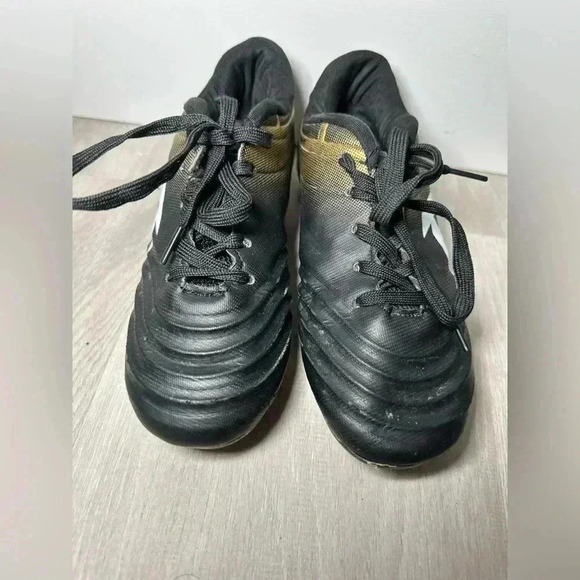 Runic Soccer Futbol Cleats Size 1.5 Youth Black Gold Unisex Low Top Lace Up - Picture 6 of 12